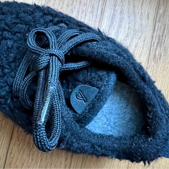 Allbirds Smallbirds Wool Runner Fluff Sneaker- Black, 6- NWB - Picture 8 of 12